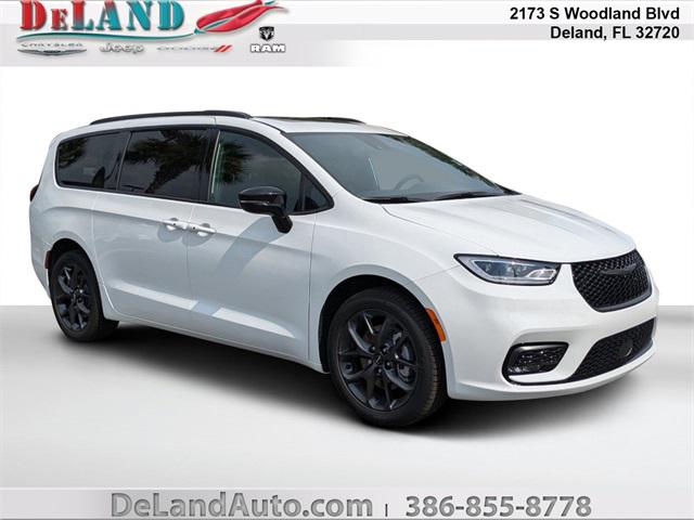 2024 Chrysler Pacifica PACIFICA TOURING L AWD