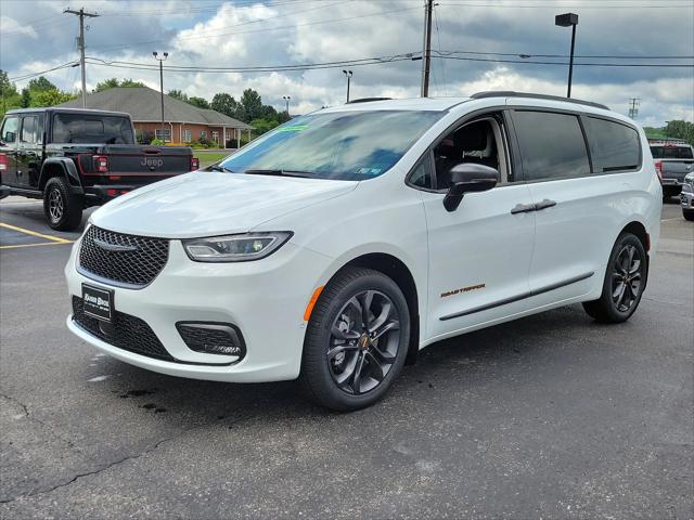 2024 Chrysler Pacifica PACIFICA TOURING L AWD