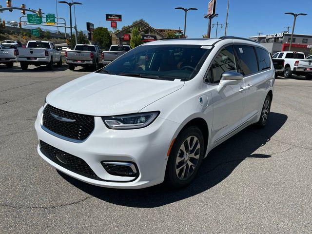 2024 Chrysler Pacifica Hybrid PACIFICA PLUG-IN HYBRID PINNACLE