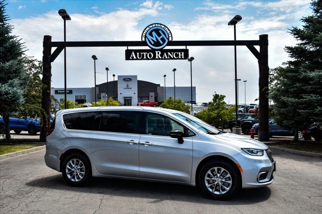 2024 Chrysler Pacifica PACIFICA TOURING L AWD