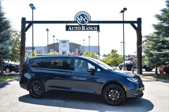 2024 Chrysler Pacifica PACIFICA TOURING L AWD