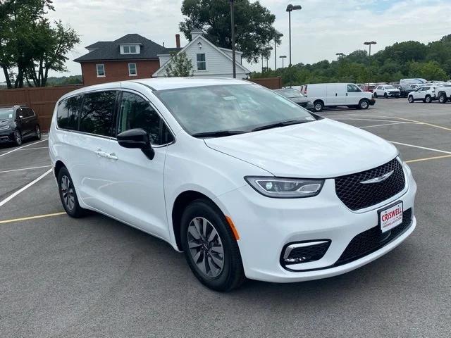 2024 Chrysler Pacifica Hybrid PACIFICA PLUG-IN HYBRID SELECT