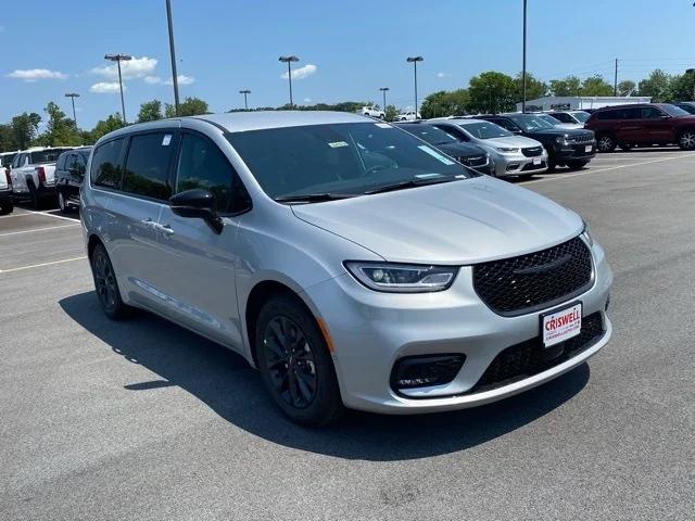 2024 Chrysler Pacifica Hybrid PACIFICA PLUG-IN HYBRID S APPEARANCE