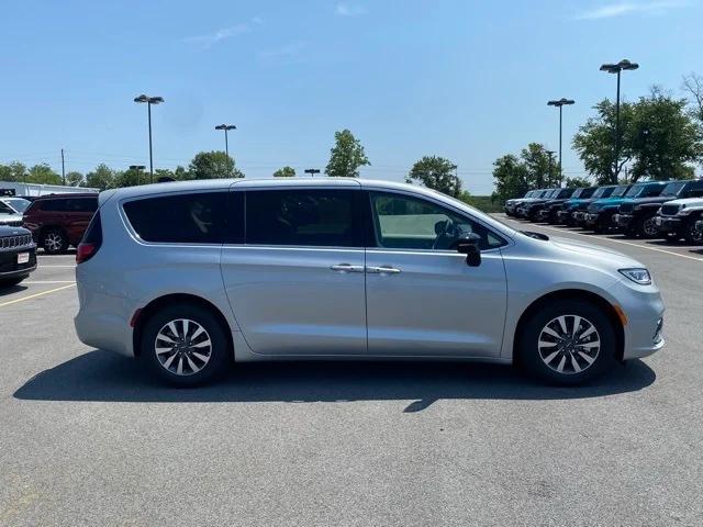 2024 Chrysler Pacifica Hybrid PACIFICA PLUG-IN HYBRID SELECT