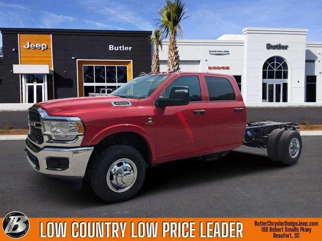 2024 RAM Ram 3500 Chassis Cab RAM 3500 TRADESMAN CREW CAB CHASSIS 4X4 60 CA