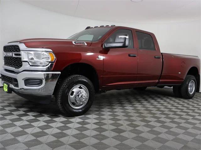 2024 RAM Ram 3500 RAM 3500 TRADESMAN CREW CAB 4X4 8 BOX