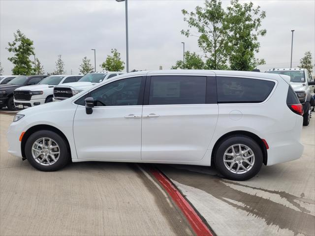 2024 Chrysler Pacifica PACIFICA TOURING L