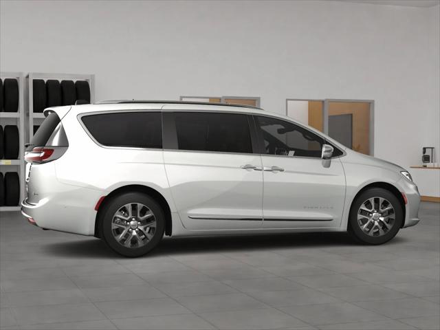 2024 Chrysler Pacifica Hybrid PACIFICA PLUG-IN HYBRID PINNACLE