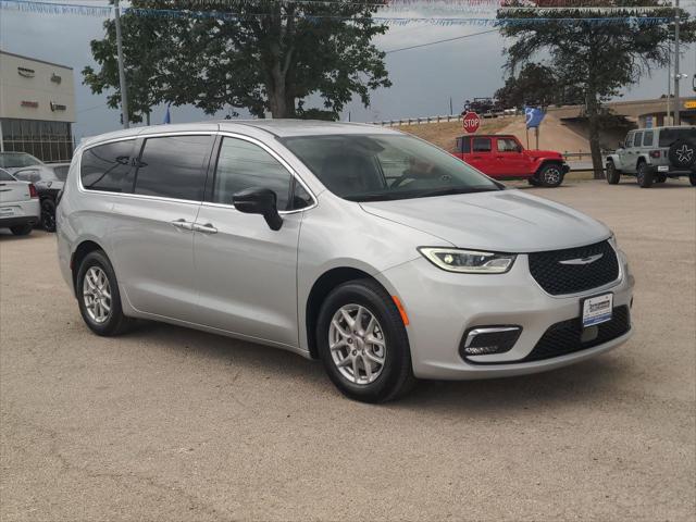 2024 Chrysler Pacifica PACIFICA TOURING L