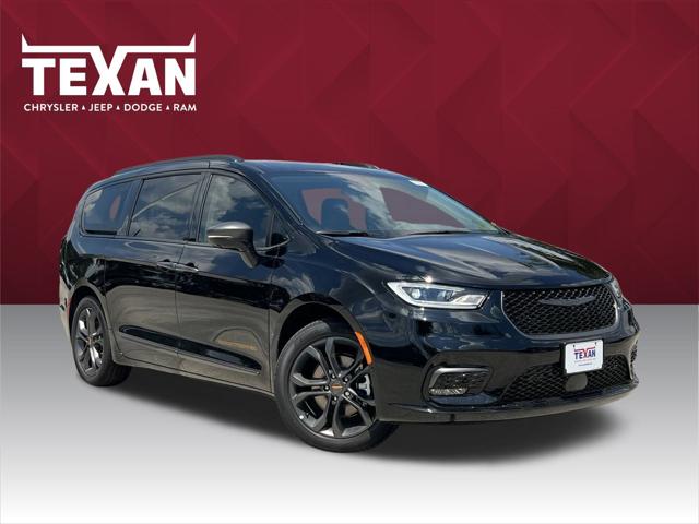 2024 Chrysler Pacifica PACIFICA TOURING L