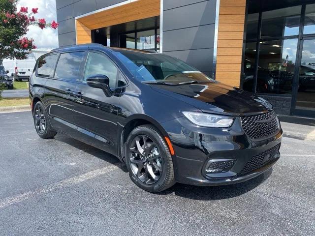 2024 Chrysler Pacifica PACIFICA TOURING L