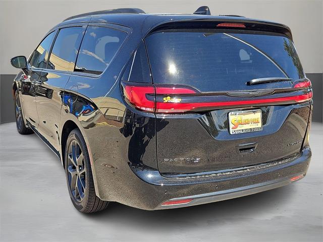 2024 Chrysler Pacifica PACIFICA LIMITED