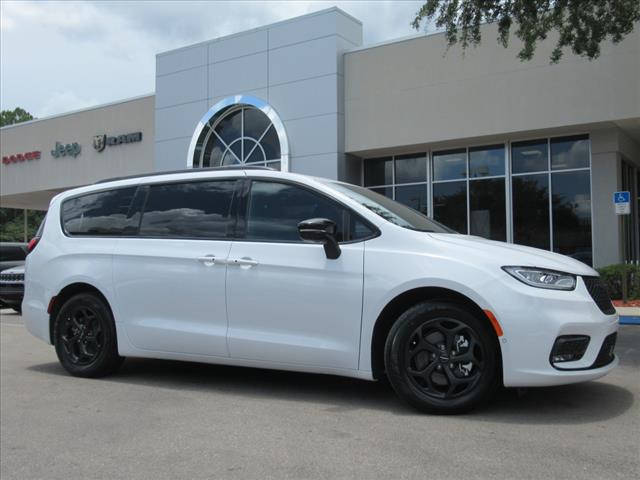 2024 Chrysler Pacifica Hybrid PACIFICA PLUG-IN HYBRID PREMIUM S APPEARANCE