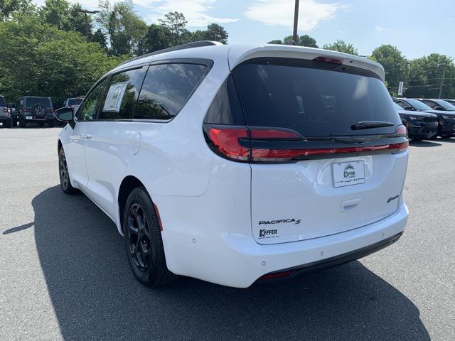 2024 Chrysler Pacifica Hybrid PACIFICA PLUG-IN HYBRID PREMIUM S APPEARANCE