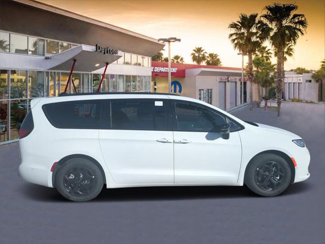 2024 Chrysler Pacifica Hybrid PACIFICA PLUG-IN HYBRID PREMIUM S APPEARANCE