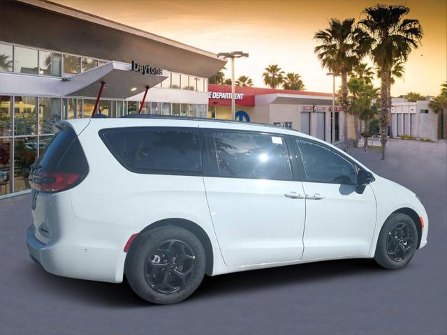 2024 Chrysler Pacifica Hybrid PACIFICA PLUG-IN HYBRID PREMIUM S APPEARANCE