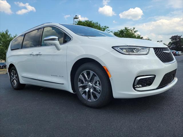 2024 Chrysler Pacifica Hybrid PACIFICA PLUG-IN HYBRID PINNACLE