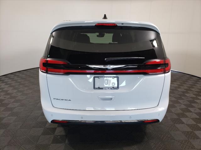 2024 Chrysler Pacifica PACIFICA TOURING L