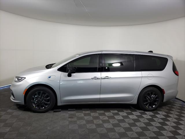 2024 Chrysler Pacifica Hybrid PACIFICA PLUG-IN HYBRID S APPEARANCE