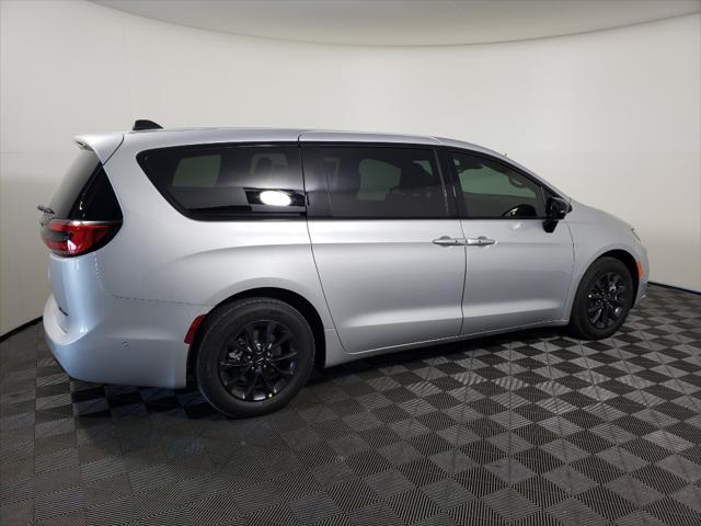 2024 Chrysler Pacifica Hybrid PACIFICA PLUG-IN HYBRID S APPEARANCE