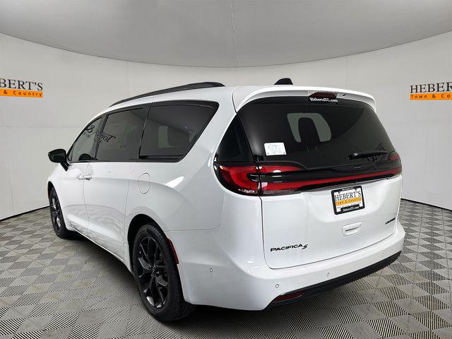 2024 Chrysler Pacifica PACIFICA LIMITED