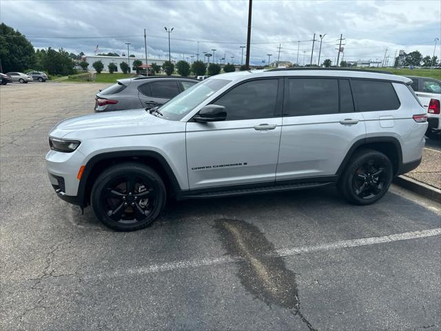 2022 Jeep Grand Cherokee L Altitude 4x2