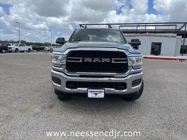 2022 RAM 2500 Tradesman Crew Cab 4x4 8 Box