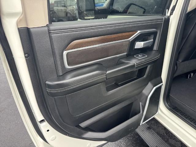 2024 Ram 3500 Laramie Crew Cab 4x4 8' Box