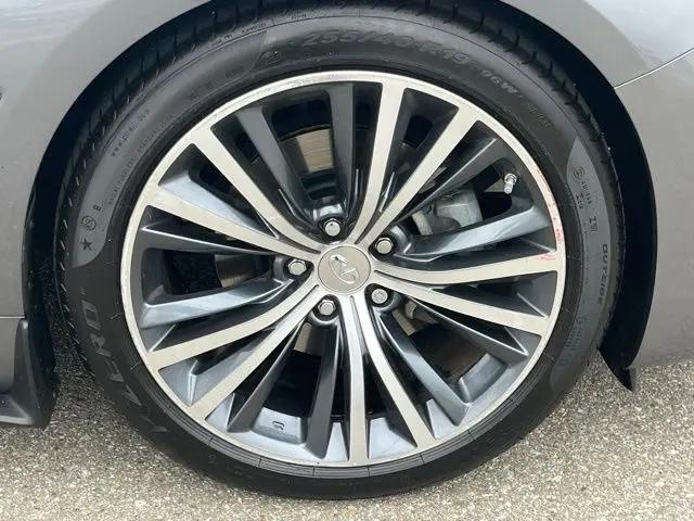 2019 INFINITI Q60 3.0t LUXE