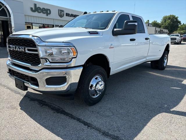 2024 RAM Ram 3500 RAM 3500 TRADESMAN CREW CAB 4X4 8 BOX