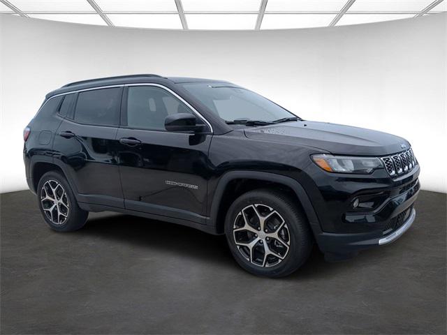 2024 Jeep Compass COMPASS LIMITED 4X4