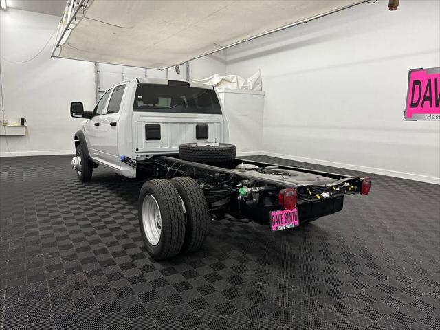 2024 RAM Ram 5500 Chassis Cab RAM 5500 TRADESMAN CHASSIS CREW CAB 4X4 60 CA