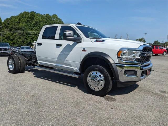 2024 RAM Ram 5500 Chassis Cab RAM 5500 TRADESMAN CHASSIS CREW CAB 4X4 60 CA