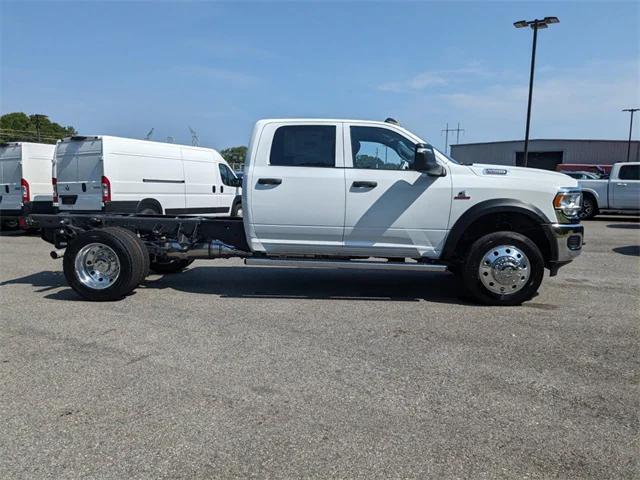 2024 RAM Ram 5500 Chassis Cab RAM 5500 TRADESMAN CHASSIS CREW CAB 4X4 60 CA