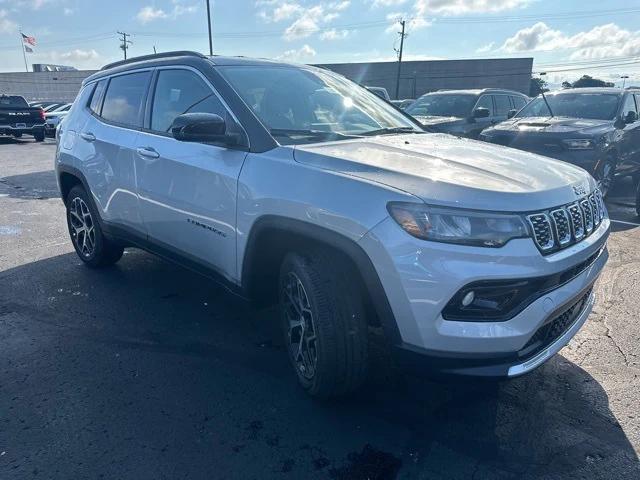 2024 Jeep Compass COMPASS LIMITED 4X4