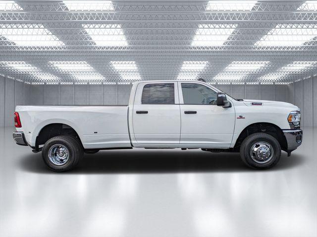 2024 RAM Ram 3500 RAM 3500 TRADESMAN CREW CAB 4X4 8 BOX