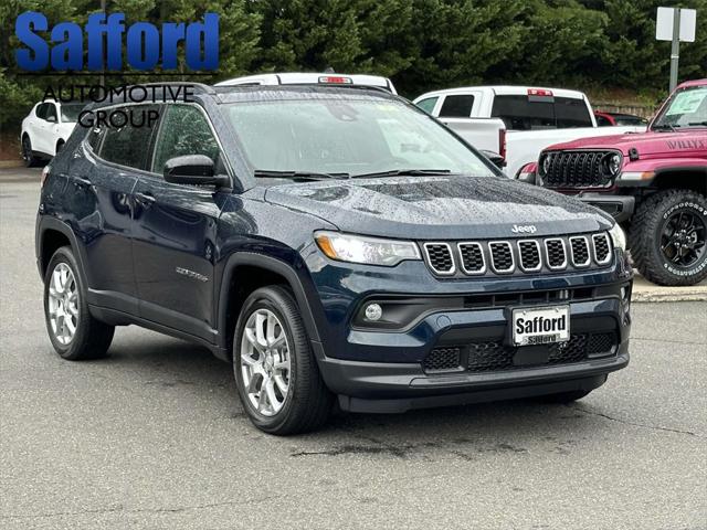 2024 Jeep Compass COMPASS LATITUDE LUX 4X4