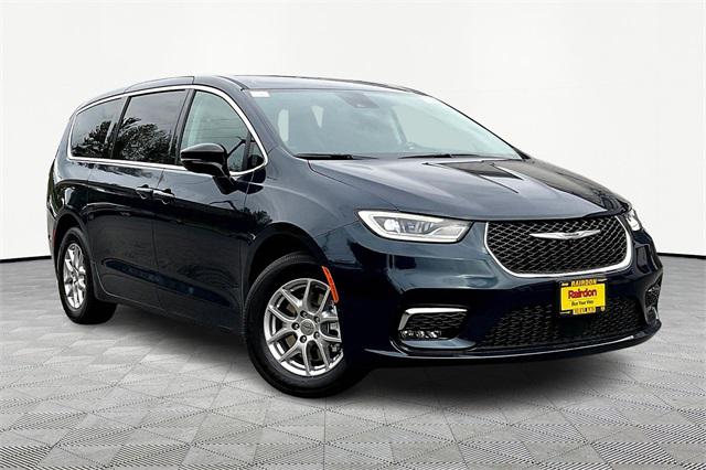 2024 Chrysler Pacifica PACIFICA TOURING L