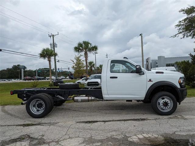 2024 RAM Ram 5500 Chassis Cab RAM 5500 TRADESMAN CHASSIS REGULAR CAB 4X4 84 CA