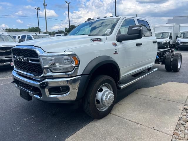 2024 RAM Ram 5500 Chassis Cab RAM 5500 TRADESMAN CHASSIS CREW CAB 4X4 84 CA