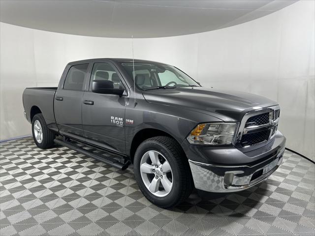 2024 RAM Ram 1500 Classic RAM 1500 CLASSIC TRADESMAN CREW CAB 4X4 64 BOX