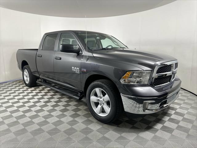 2024 RAM Ram 1500 Classic RAM 1500 CLASSIC TRADESMAN CREW CAB 4X4 64 BOX