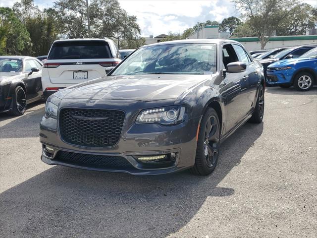 2023 Chrysler Chrysler 300 300 TOURING L RWD