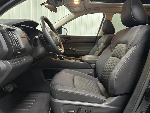 2023 Nissan Pathfinder SV 4WD