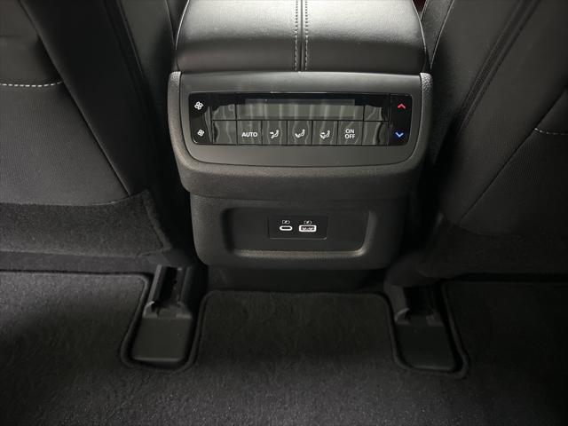 2023 Nissan Pathfinder SV 4WD