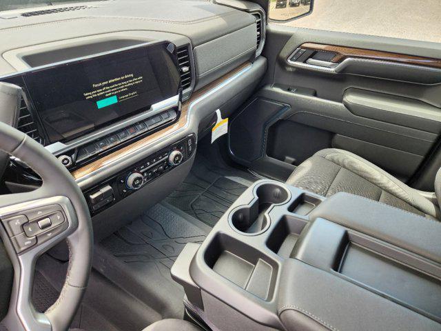 2024 Chevrolet Silverado 1500 4WD Crew Cab Short Bed LT