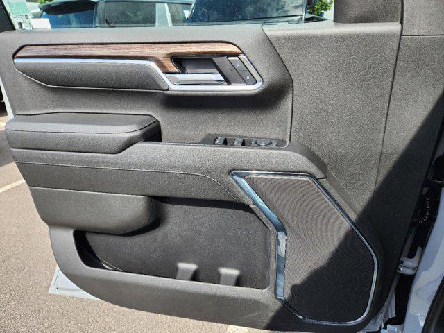 2024 Chevrolet Silverado 1500 4WD Crew Cab Short Bed LT