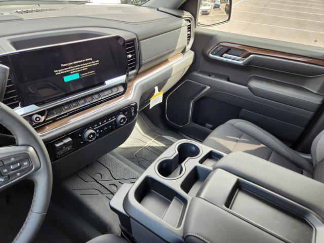 2024 Chevrolet Silverado 1500 4WD Crew Cab Short Bed LT