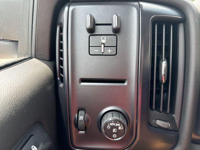 2024 Chevrolet Silverado 6500HD 1WT