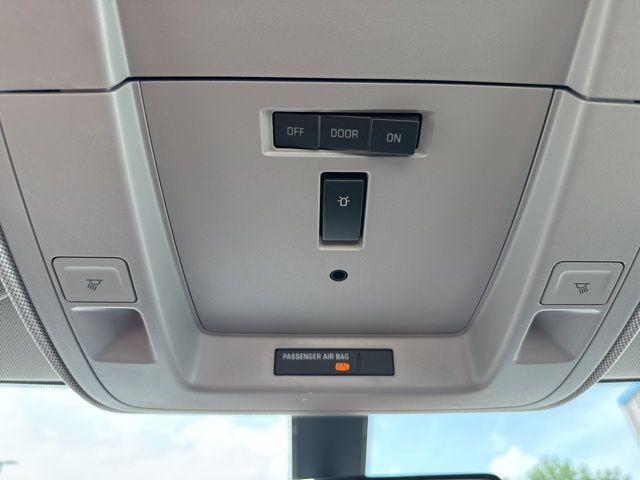 2024 Chevrolet Silverado 6500HD 1WT